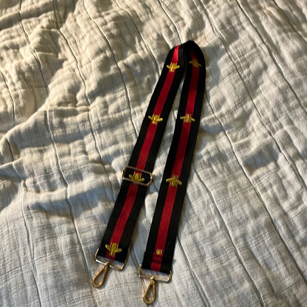 Crossbody embroidered strap